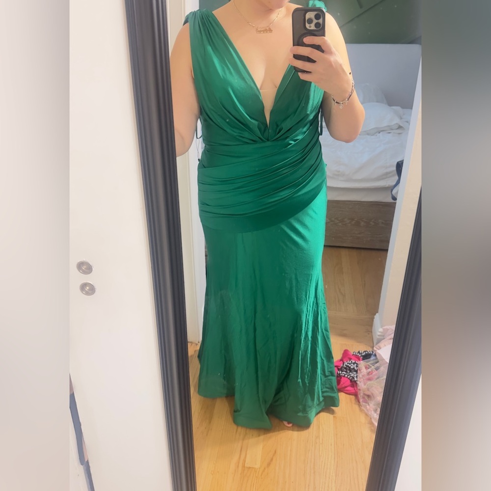 Elegant Green Evening Gown - worn once